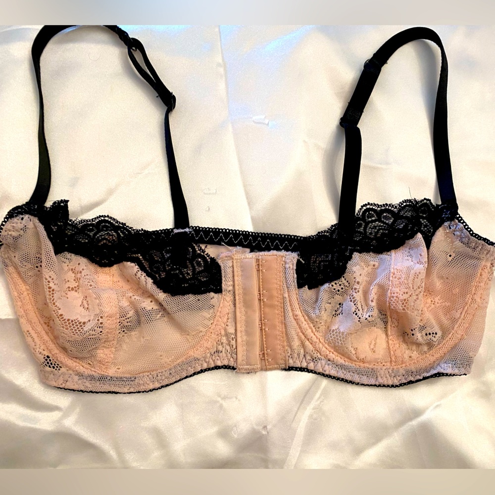 Gently Used Size M/L Rene Rofe Unlined Lace Bra